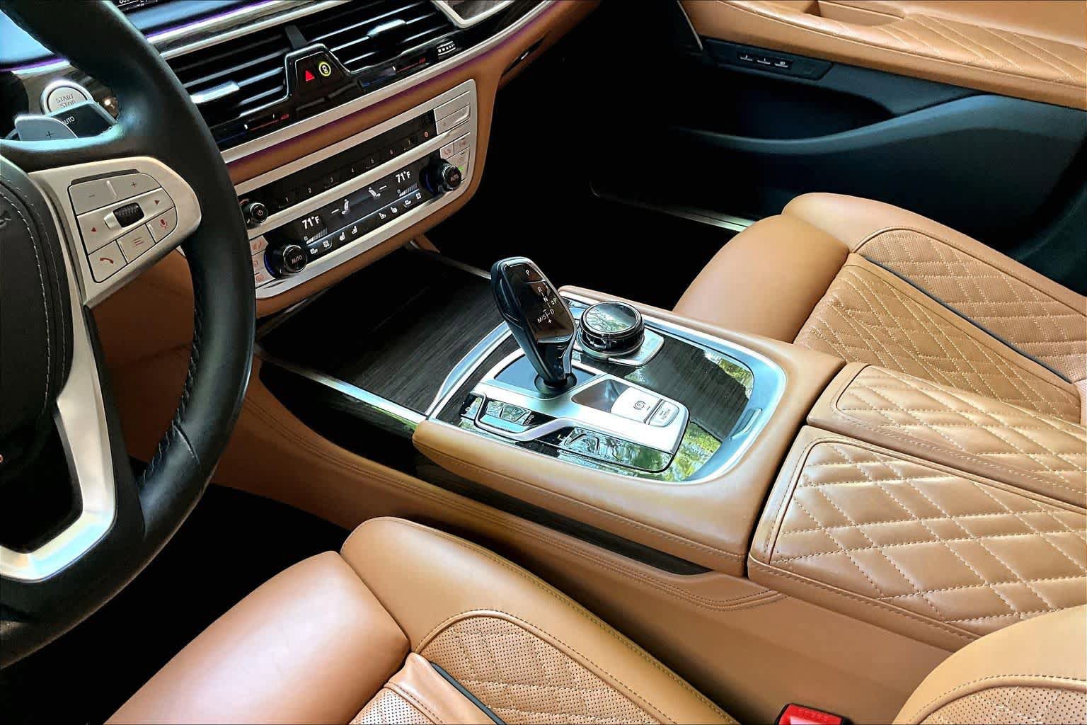 Used 2021 BMW 740i xDrive w/ Luxury Rear Seating Package AWD/4WD image 16
