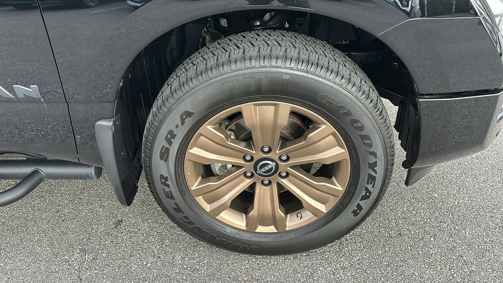 Certified 2024 Nissan Titan SV w/ SV Bronze Edition Package image 8