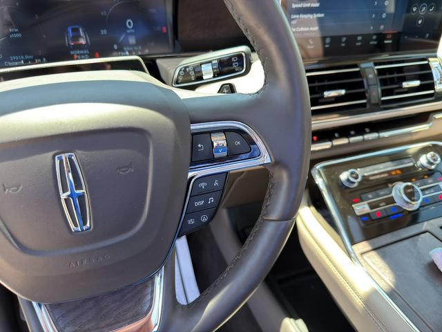 Used 2024 Lincoln Navigator Premiere AWD/4WD image 50