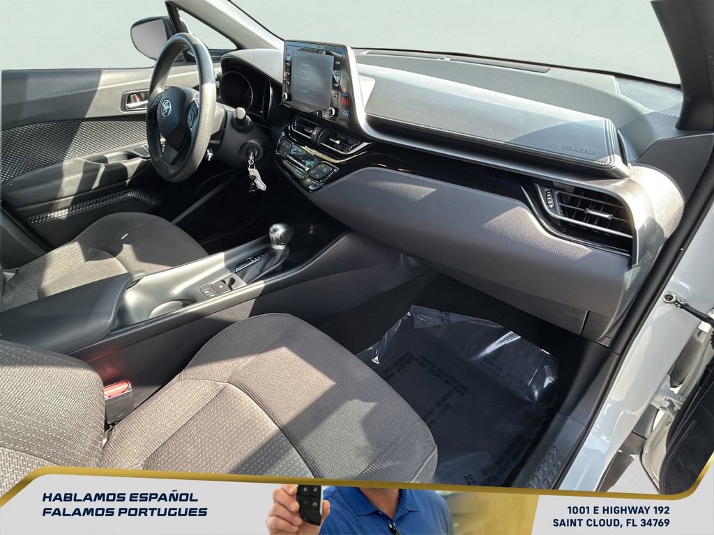 Used 2019 Toyota C-HR LE image 34