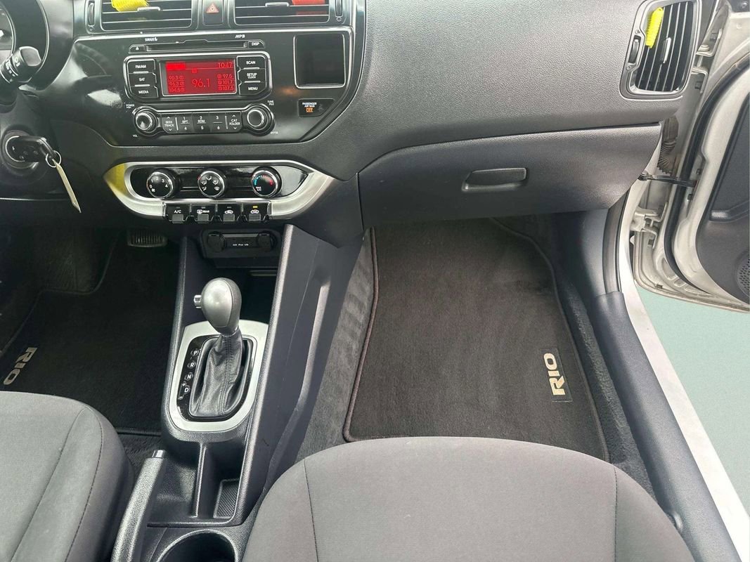 Used 2013 Kia Rio LX w/ PWR Pkg image 10