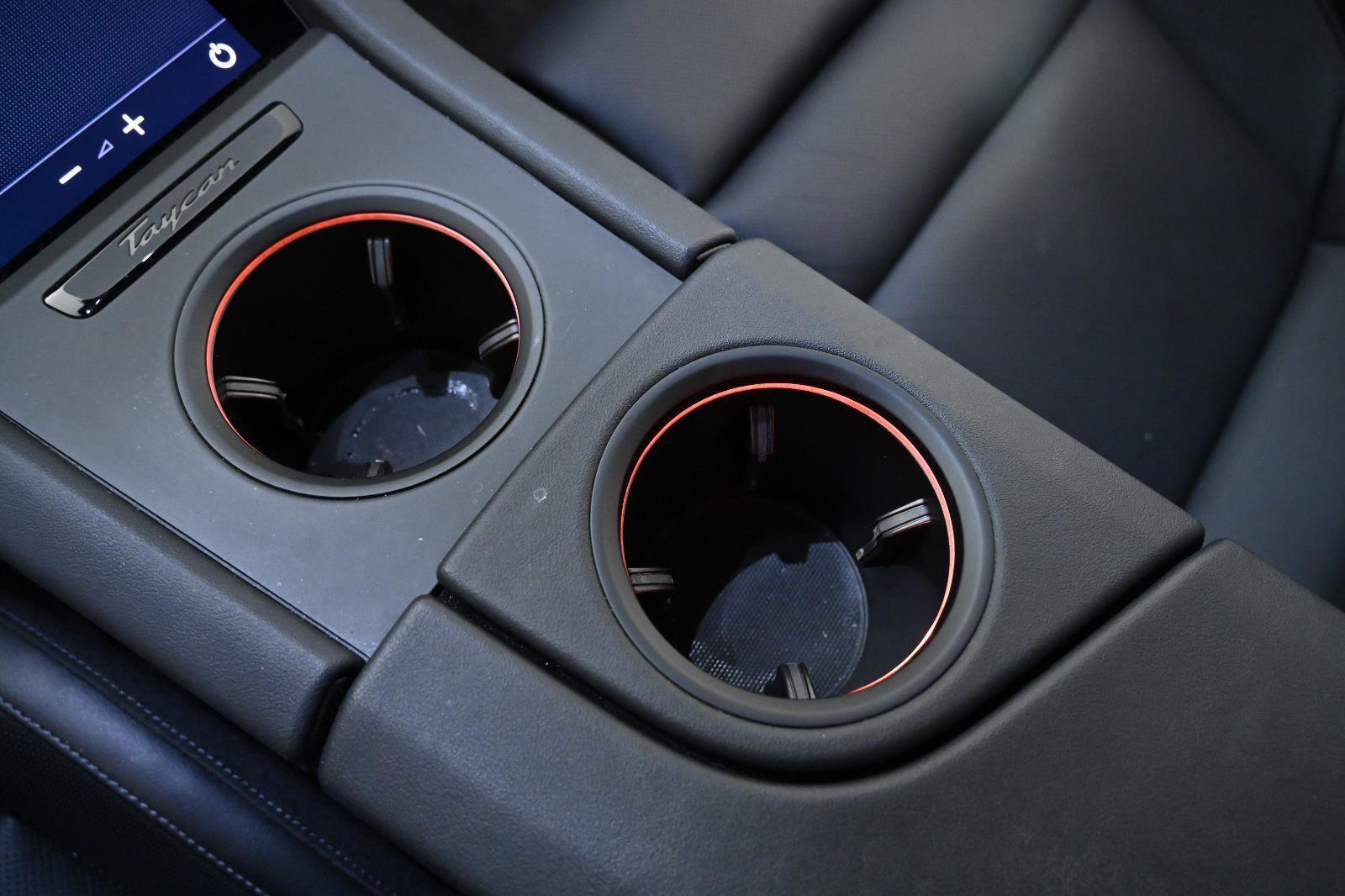 Used 2022 Porsche Taycan 4S image 23