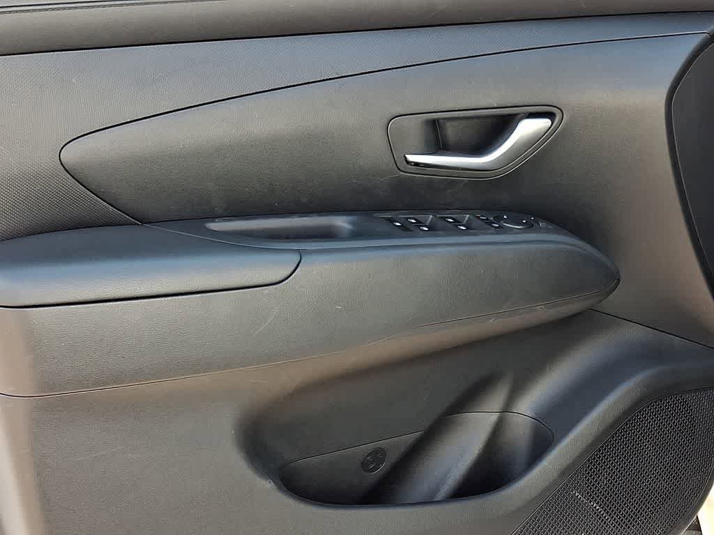 Used 2025 Hyundai Tucson SEL FWD image 12
