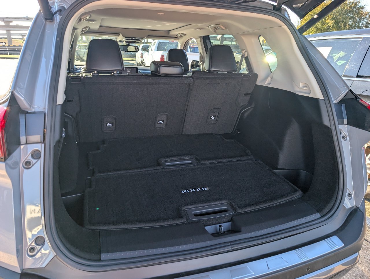 Certified 2023 Nissan Rogue SL FWD image 31