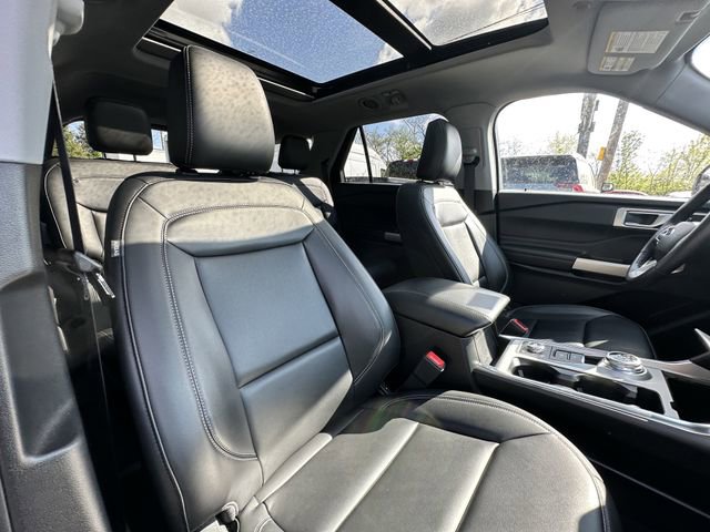 Certified 2023 Ford Explorer XLT w/ Equipment Group 202A image 35