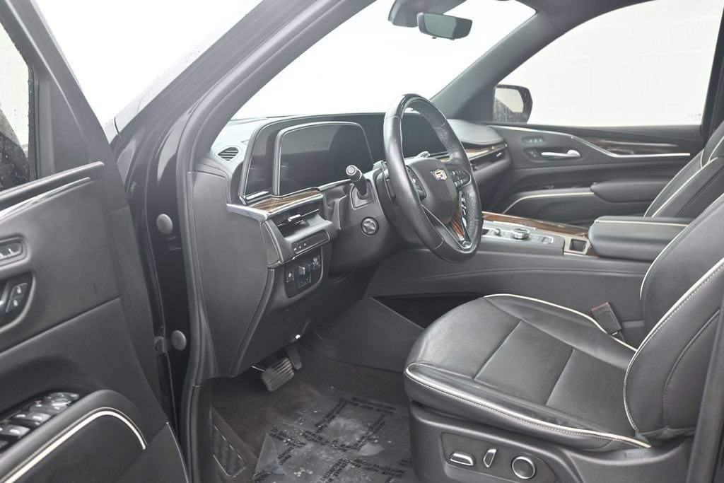 Used 2023 Cadillac Escalade Premium Luxury w/ Performance Package RWD image 10