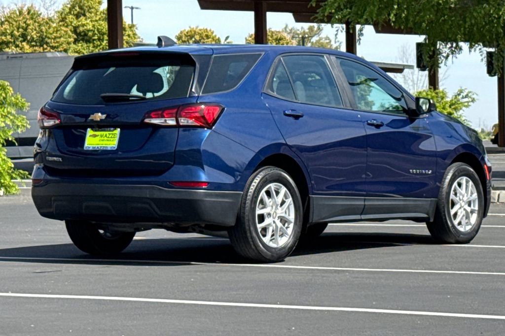 Used 2023 Chevrolet Equinox LS FWD image 11