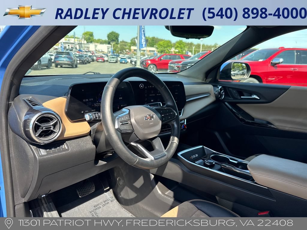 Used 2025 Chevrolet Equinox ACTIV w/ Safety and Technology Package AWD/4WD image 4