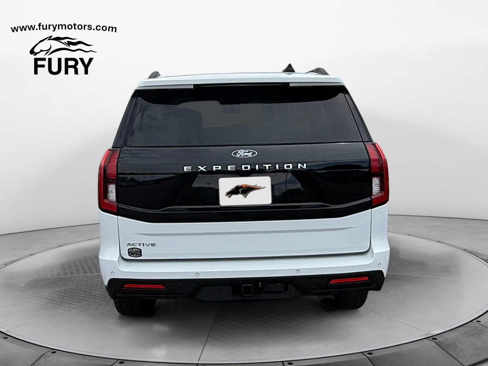 Used 2025 Ford Expedition Active AWD/4WD image 4