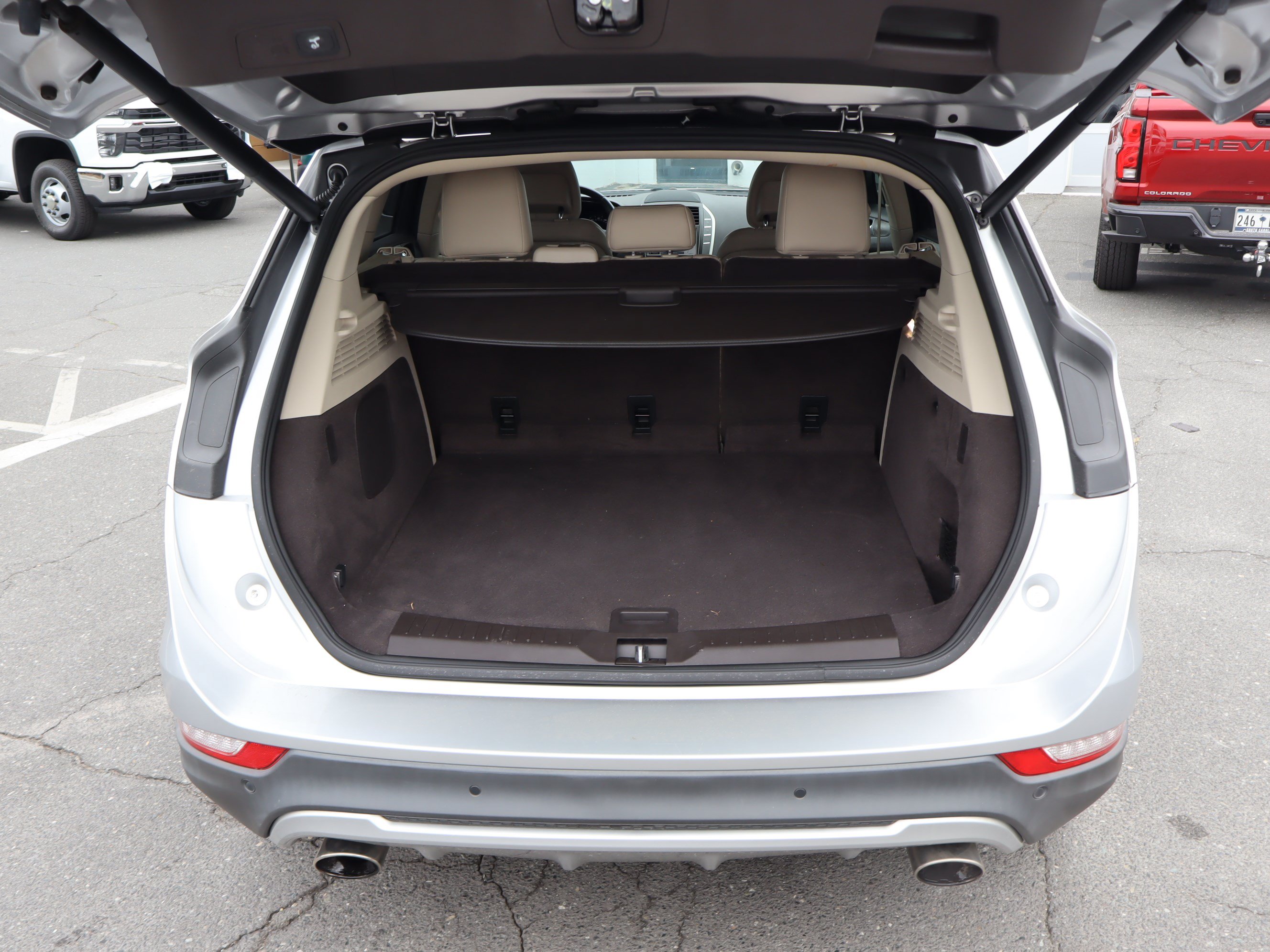 Used 2018 Lincoln MKC Reserve FWD image 32