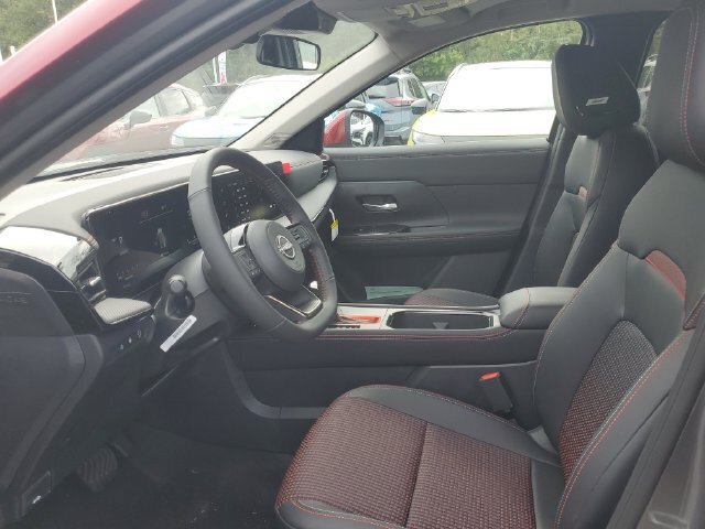 New 2027 Nissan Kicks SR w/ SR Premium Package FWD image 11