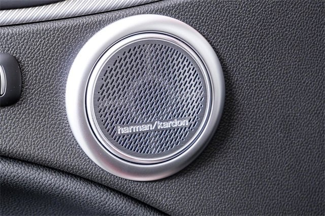 New 2025 Alfa Romeo Stelvio Sprint image 6