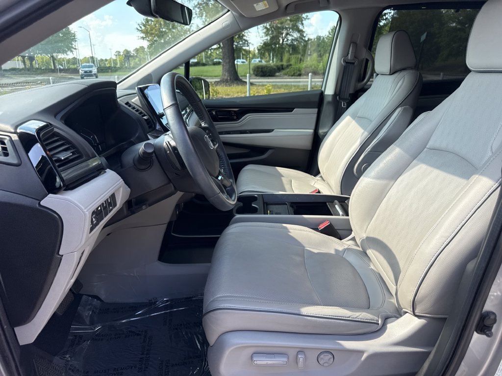 Used 2022 Honda Odyssey Elite image 12