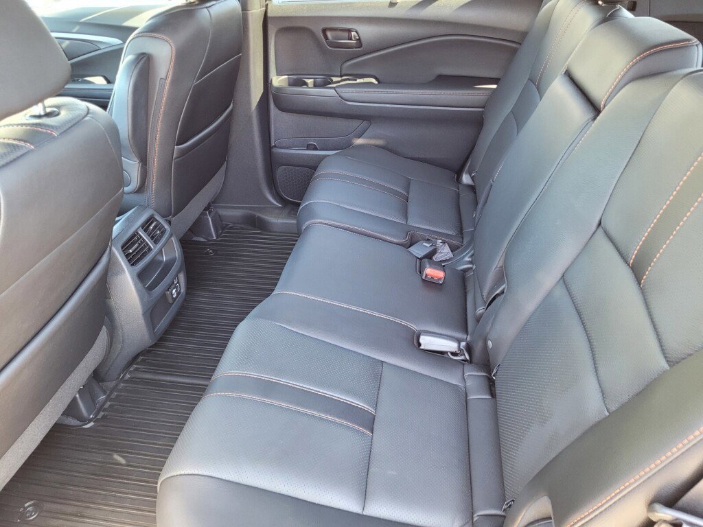 Certified 2023 Honda Passport TrailSport image 17