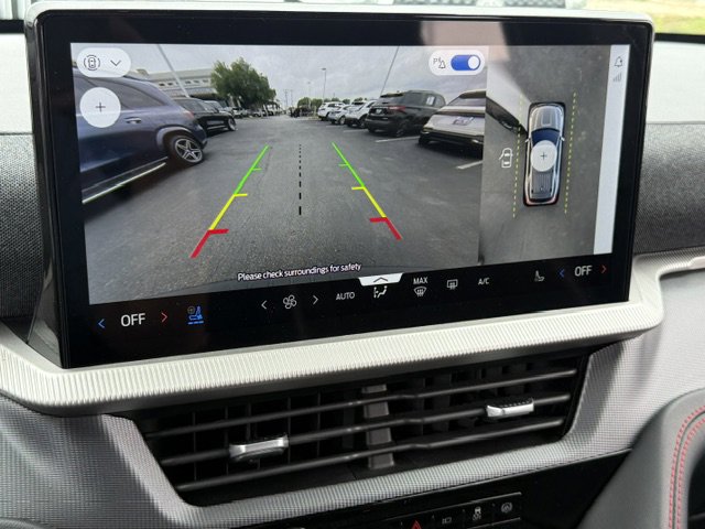 Used 2025 Ford Explorer ST image 17