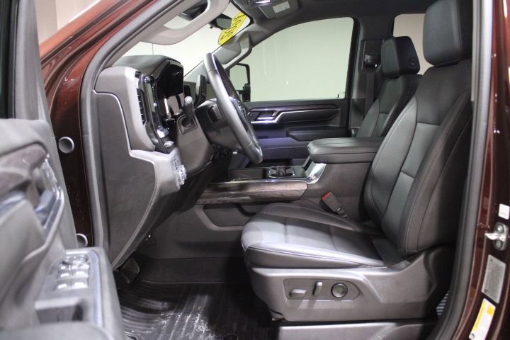 Used 2024 Chevrolet Silverado 2500 LTZ w/ LTZ Plus Package image 12