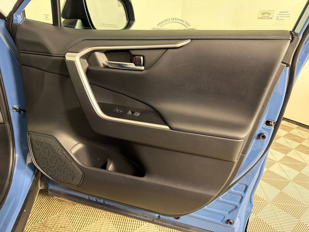 Used 2022 Toyota RAV4 XSE image 15