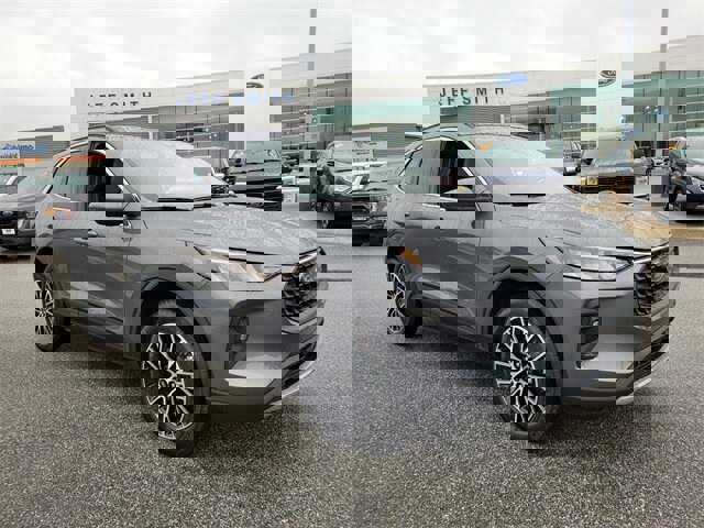 New 2025 Ford Escape SE w/ Class II Trailer Tow Package