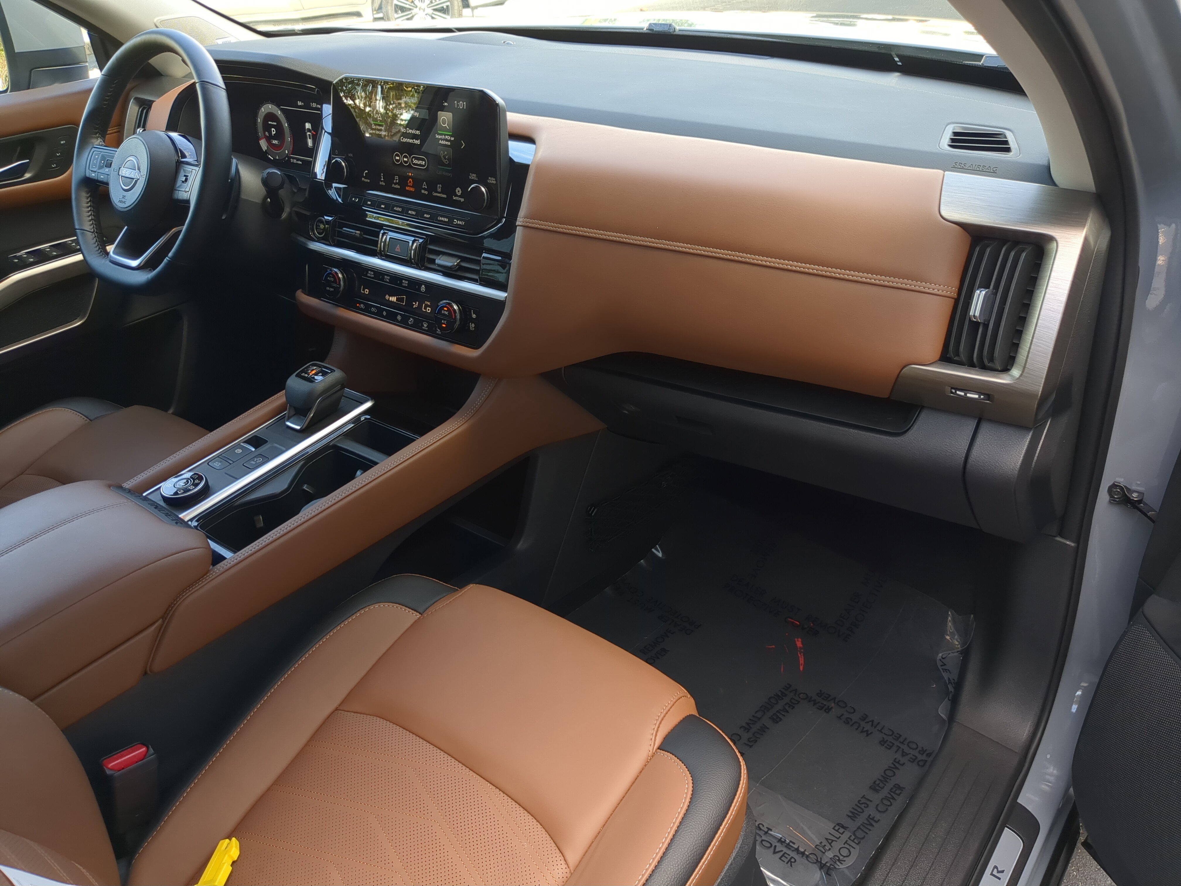 Used 2024 Nissan Pathfinder Platinum w/ Cargo Package image 11