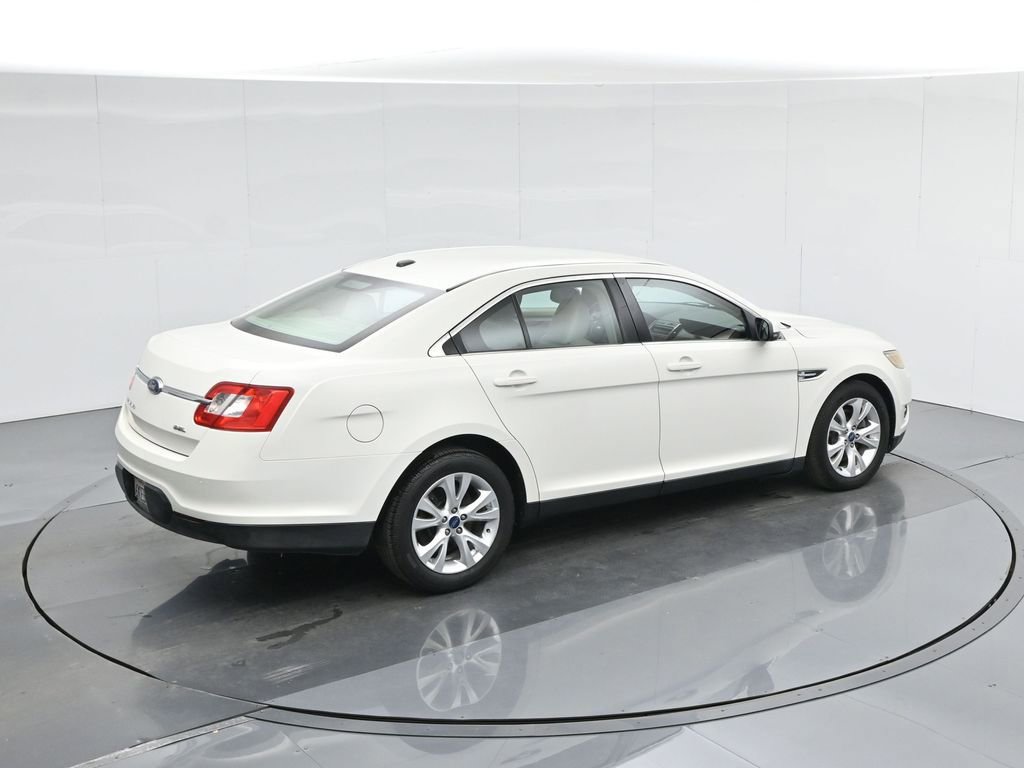 Used 2010 Ford Taurus SEL image 37