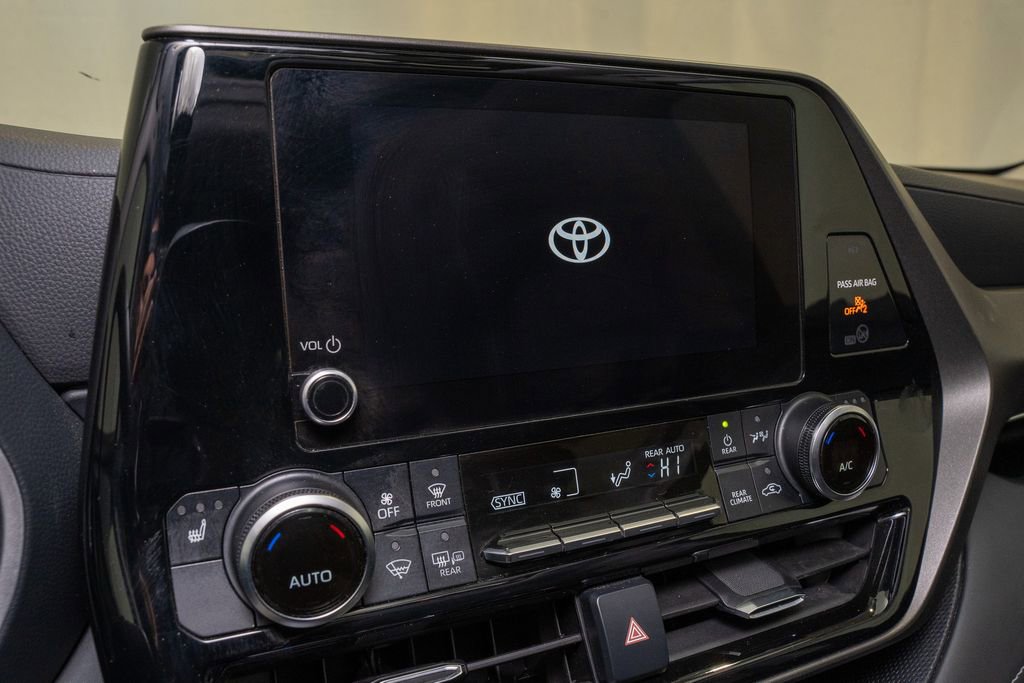 Used 2024 Toyota Highlander XLE image 15