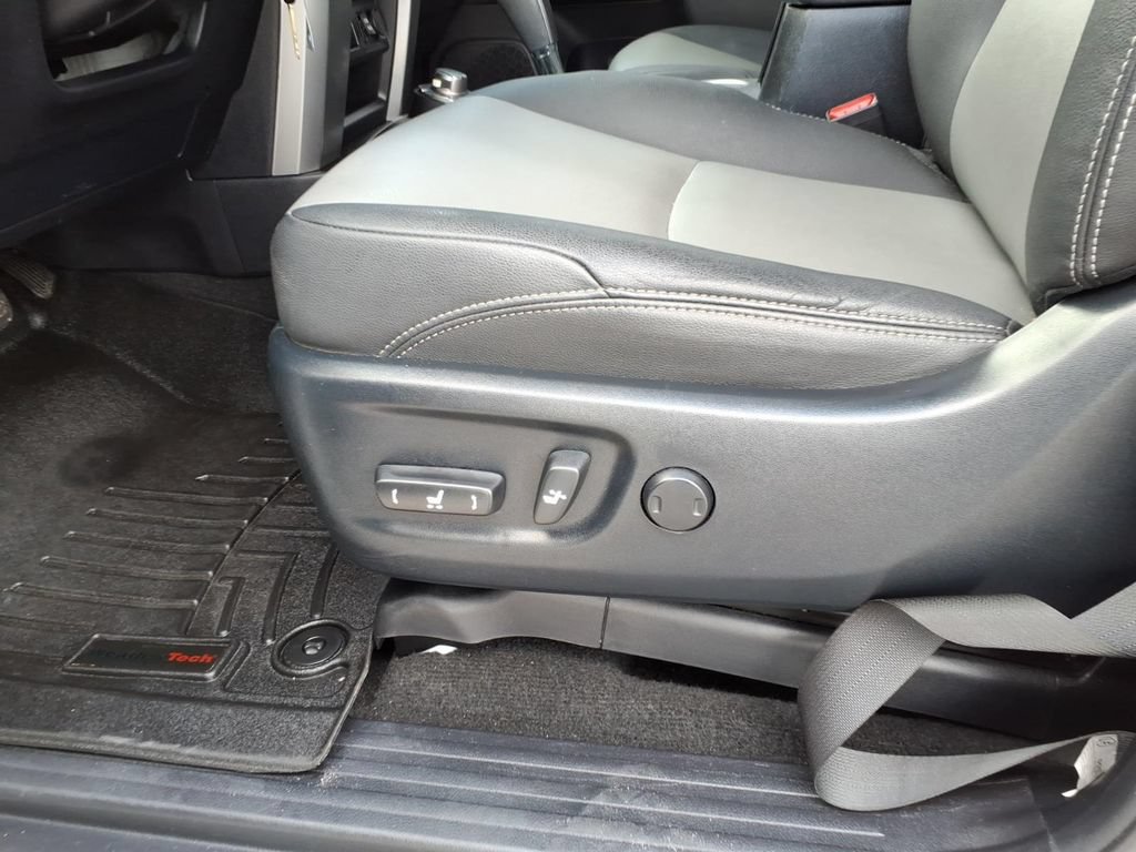 Used 2019 Toyota 4Runner SR5 Premium AWD/4WD image 25