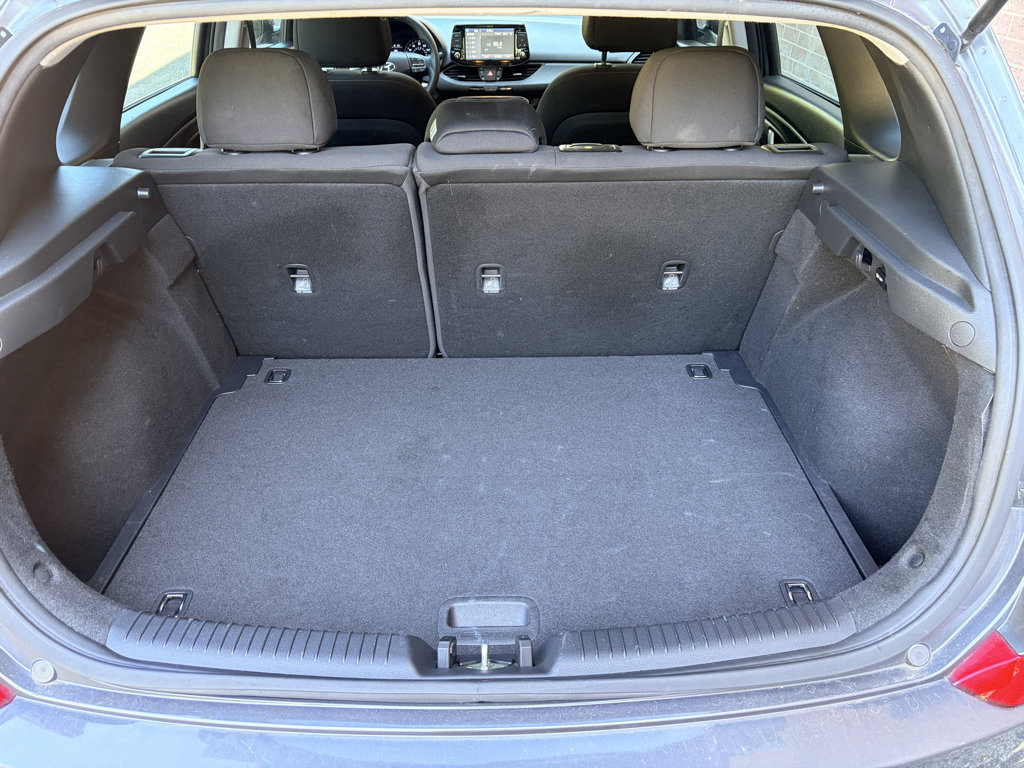 Used 2018 Hyundai Elantra GT FWD image 25