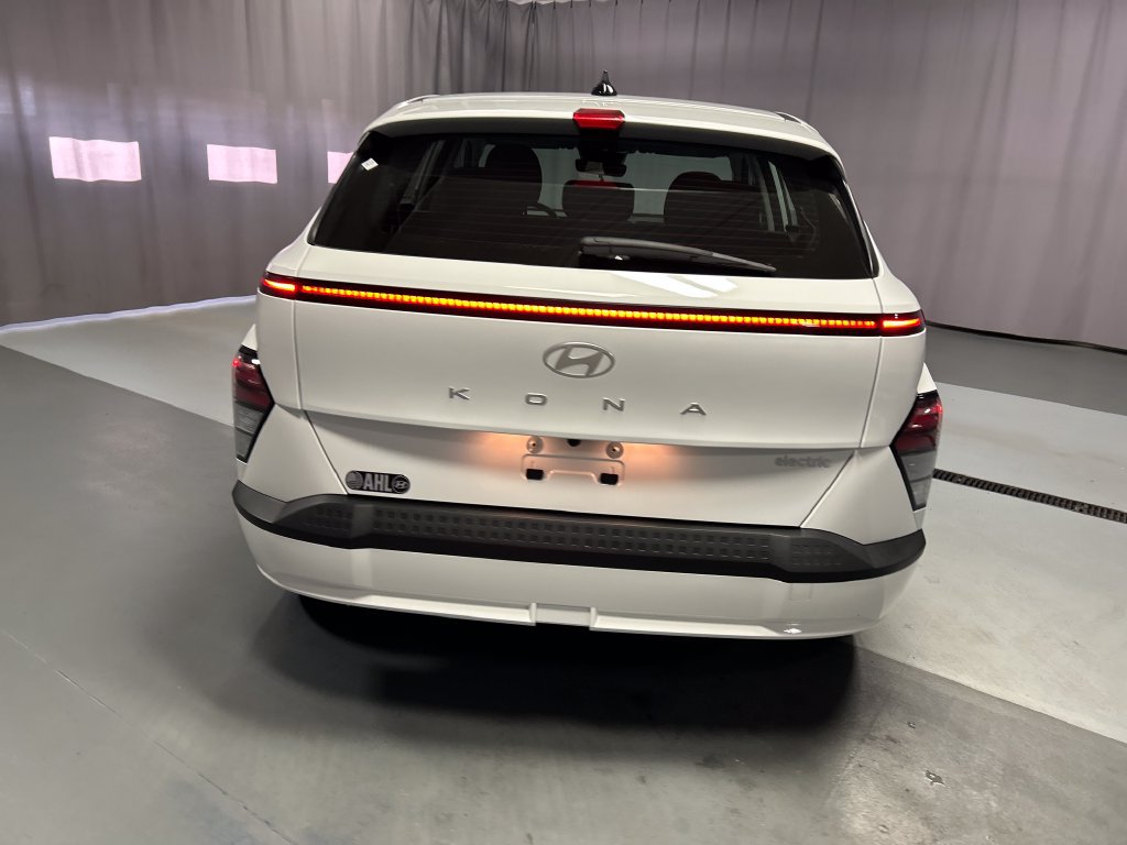 Used 2024 Hyundai Kona SE FWD image 6