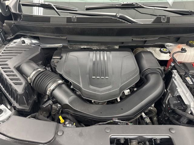 Used 2025 Chevrolet Traverse LT FWD image 40