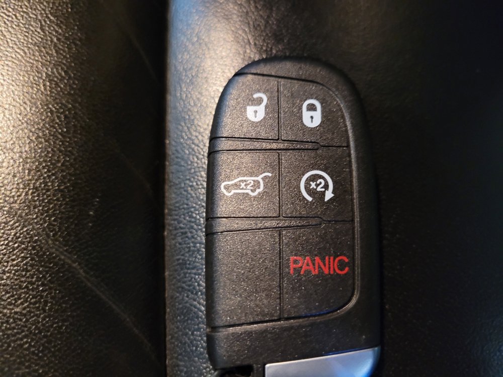 Used 2017 Jeep Grand Cherokee Limited AWD/4WD image 32
