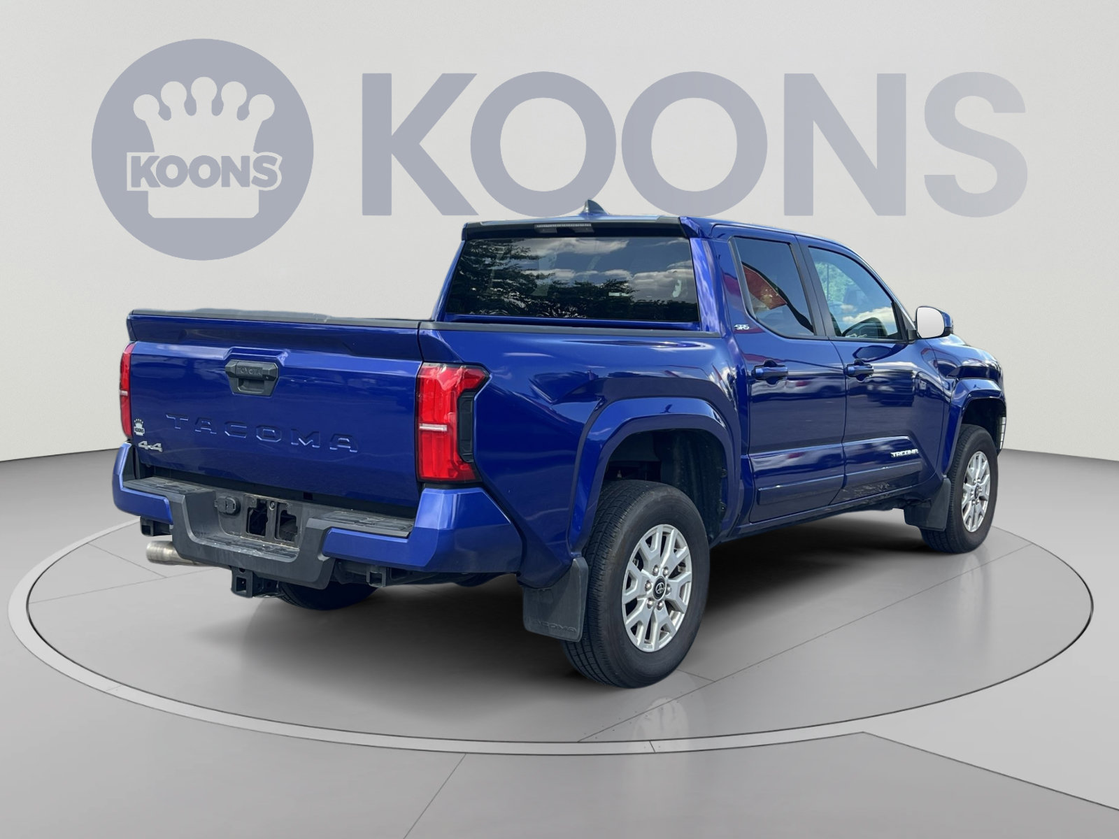 Used 2025 Toyota Tacoma SR5 AWD/4WD image 7