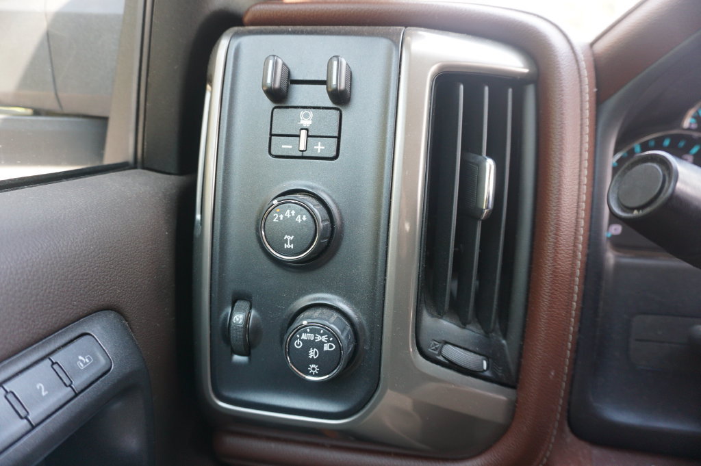 Used 2019 Chevrolet Silverado 2500 High Country w/ Duramax Plus Package AWD/4WD image 5