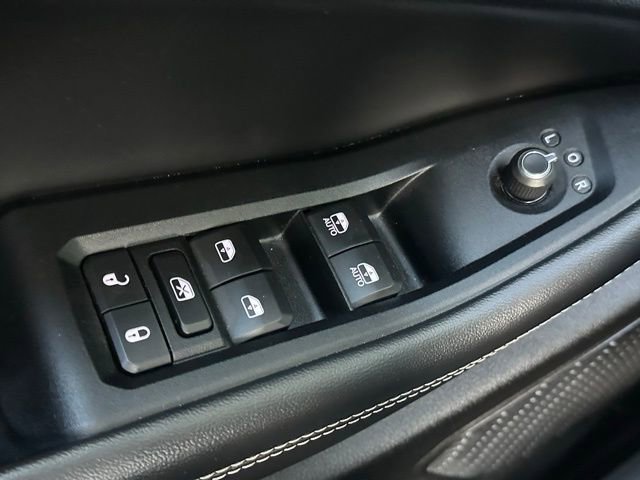 Used 2023 Jeep Grand Cherokee Limited image 18
