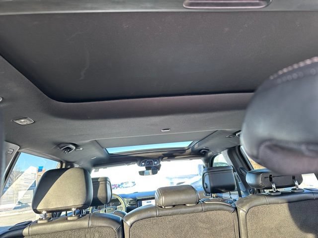 Used 2022 Jeep Wagoneer Series I w/ Premium Group I AWD/4WD image 13
