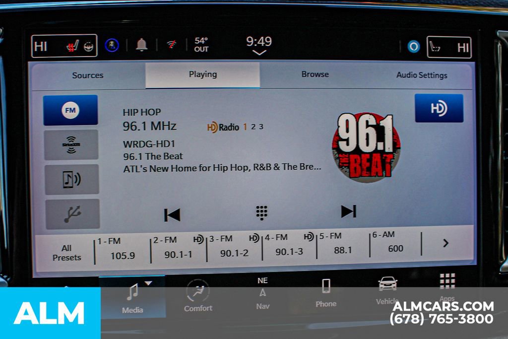 Used 2024 Chrysler Pacifica Select image 37