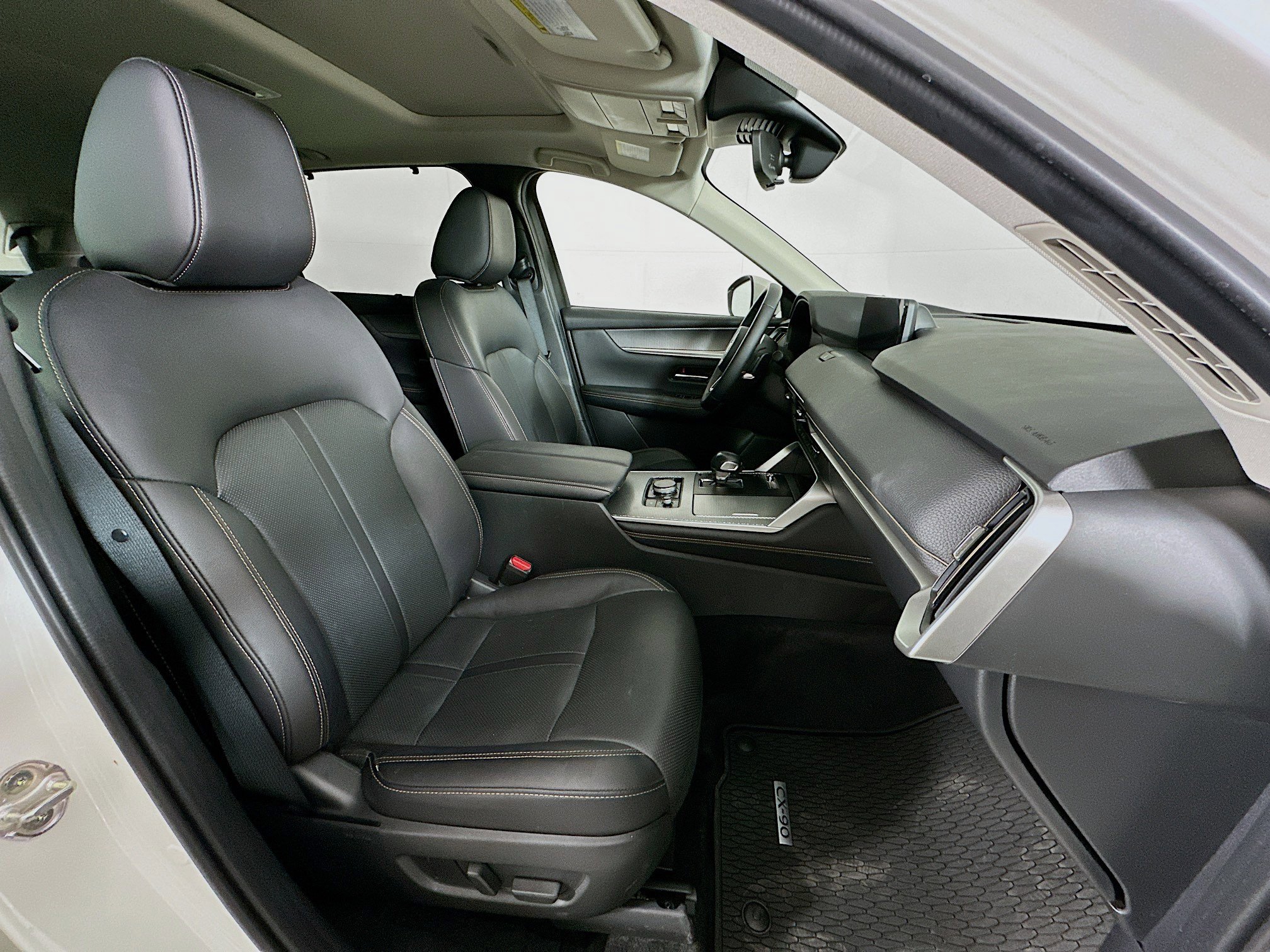 Used 2024 MAZDA CX-90 Plug-In Hybrid w/ Preferred image 33