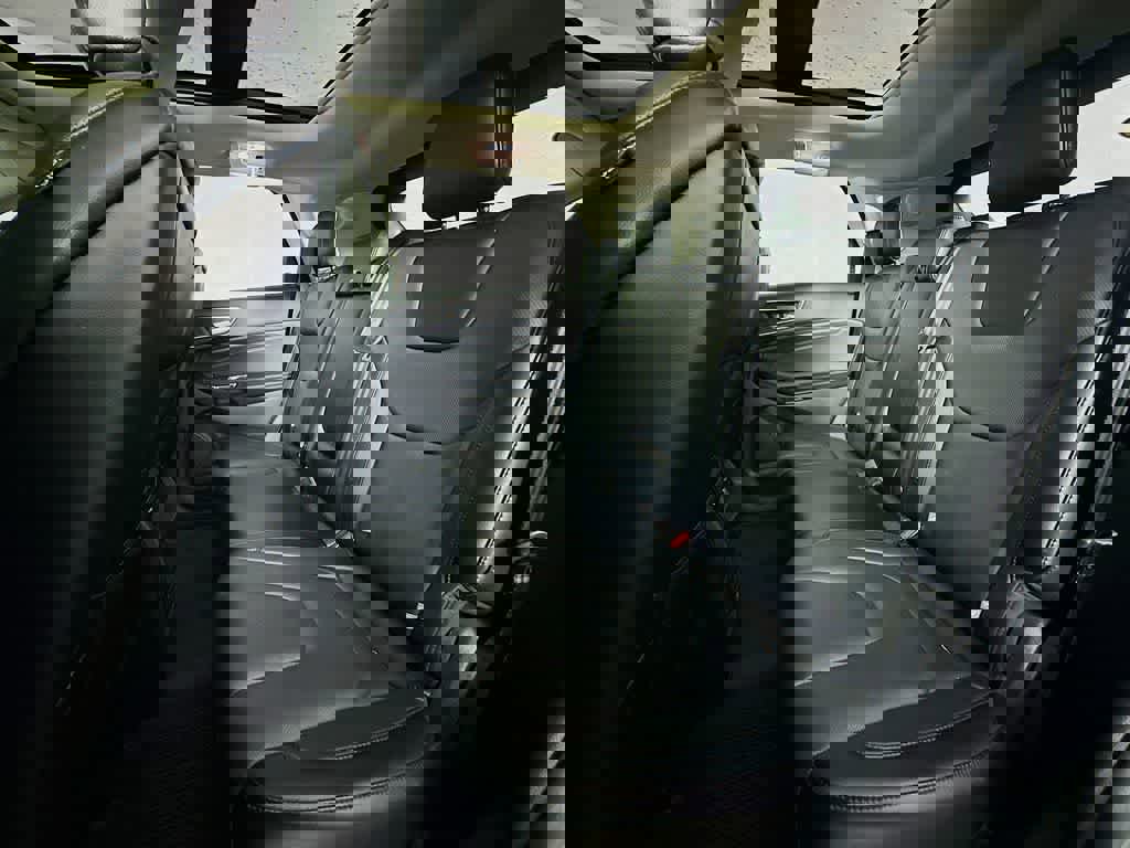 Certified 2018 Ford Edge Titanium w/ Equipment Group 301A image 13