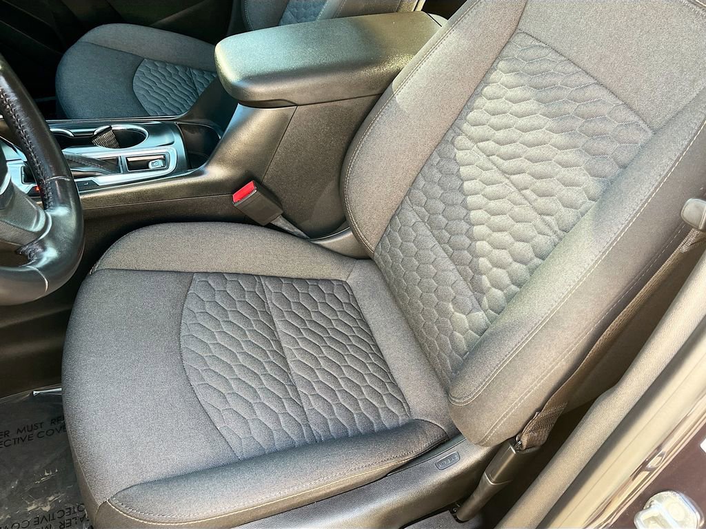 Used 2019 Chevrolet Equinox LT image 19