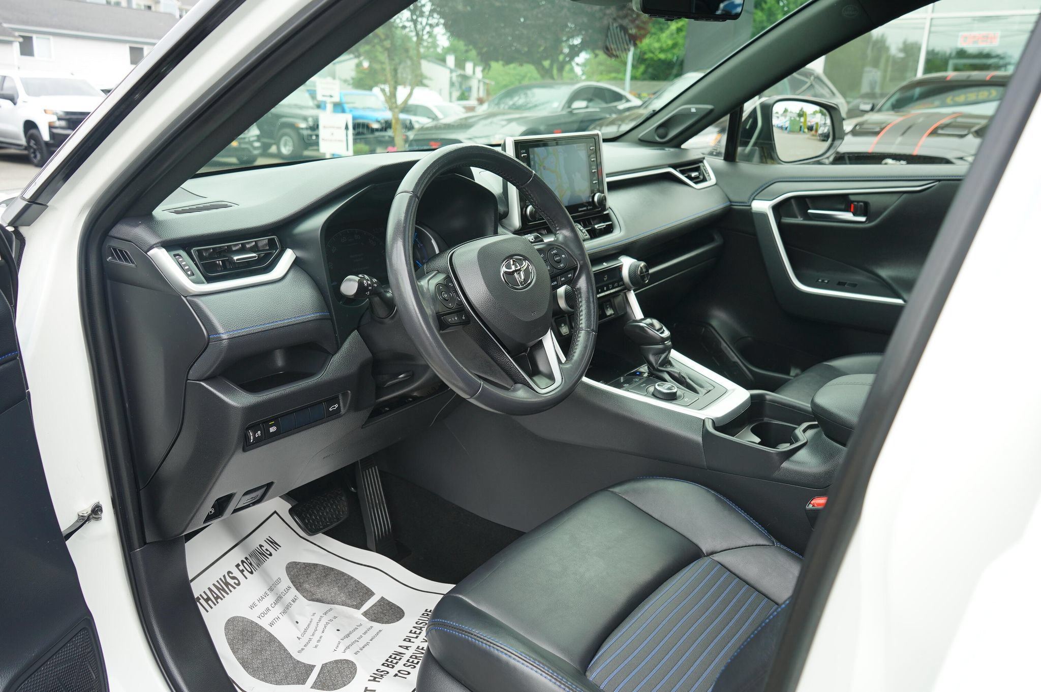 Used 2019 Toyota RAV4 XSE AWD/4WD image 12