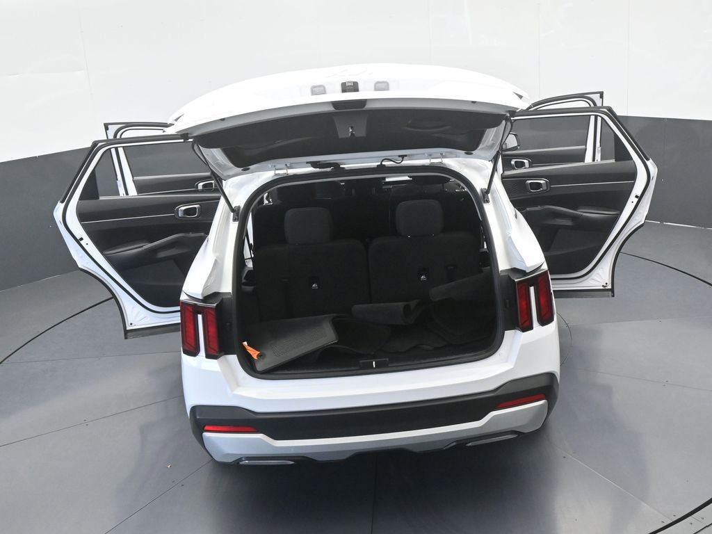 Used 2025 Kia Sorento LX image 64