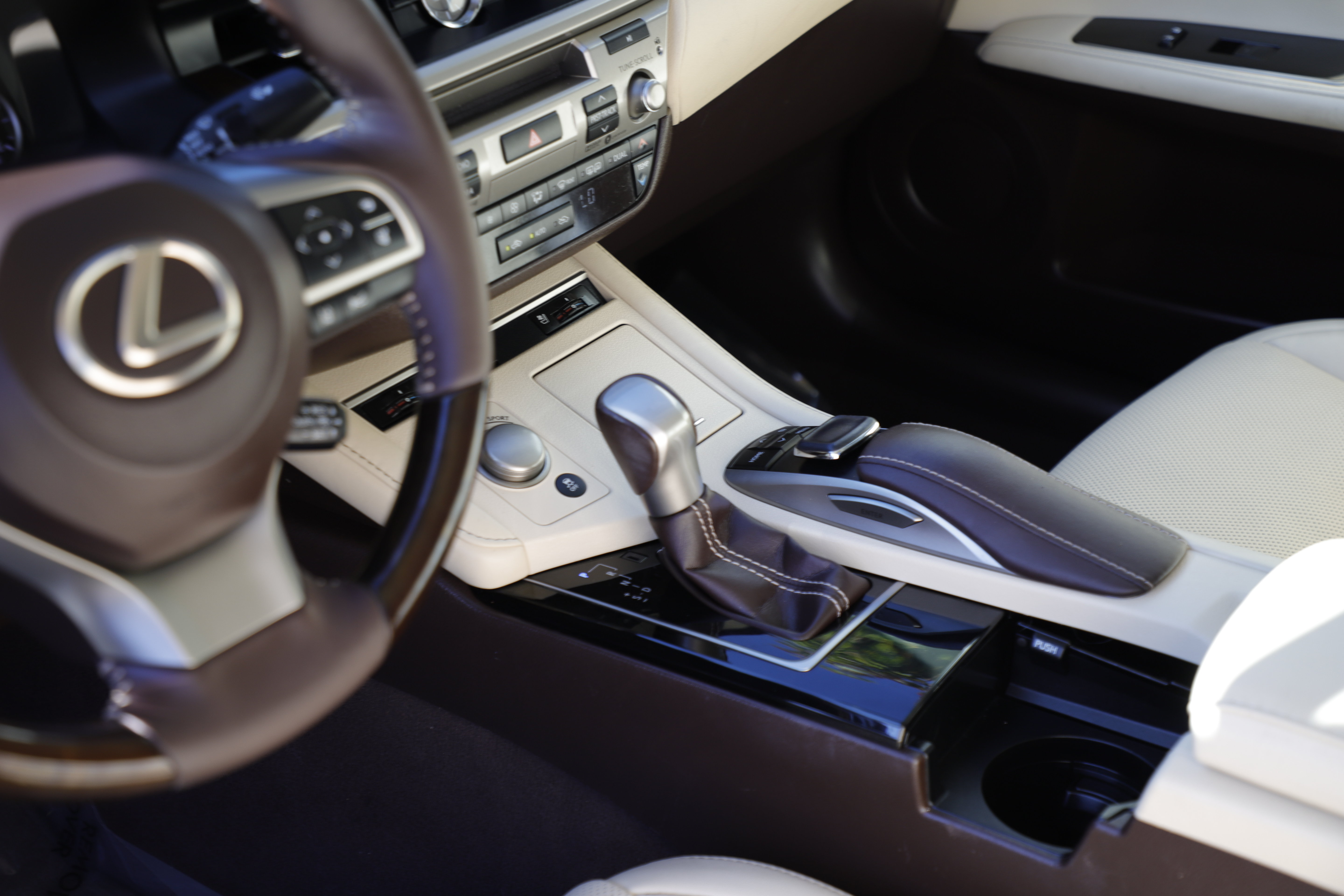 Used 2017 Lexus ES 350 w/ Navigation System Package FWD image 19