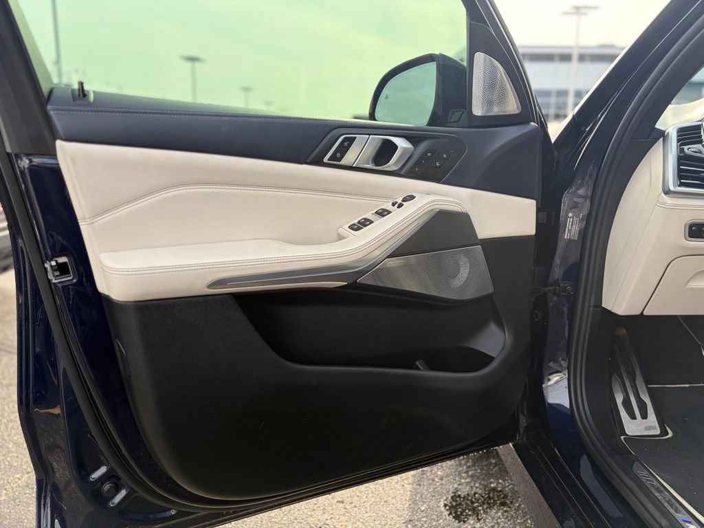 Used 2020 BMW X5 xDrive40i w/ M Sport Package AWD/4WD image 24