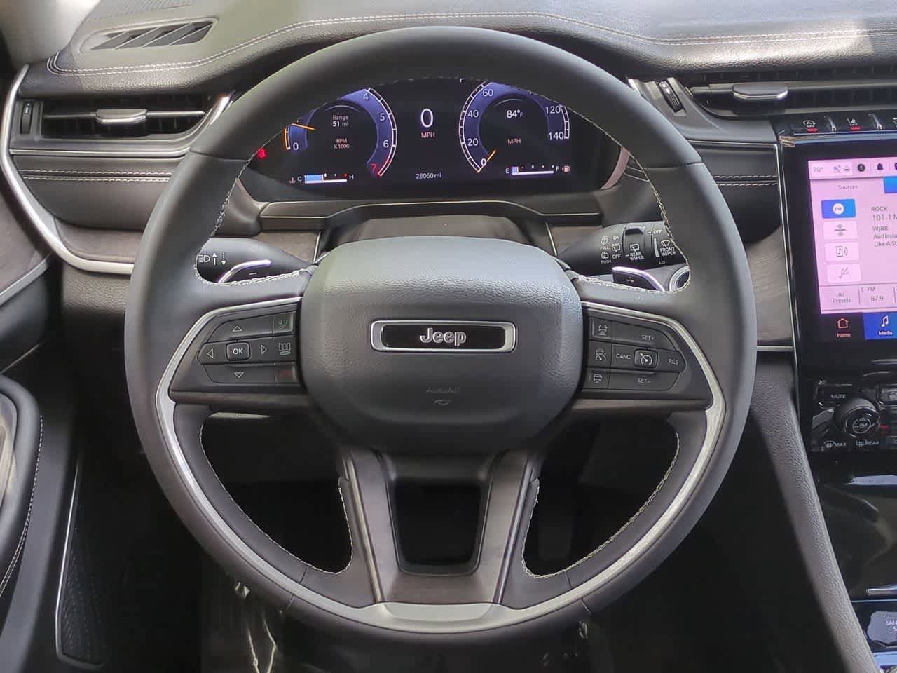 Certified 2023 Jeep Grand Cherokee Limited w/ Luxury Tech Group II image 23