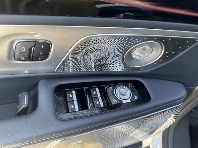New 2026 Lincoln Nautilus Reserve AWD/4WD image 9