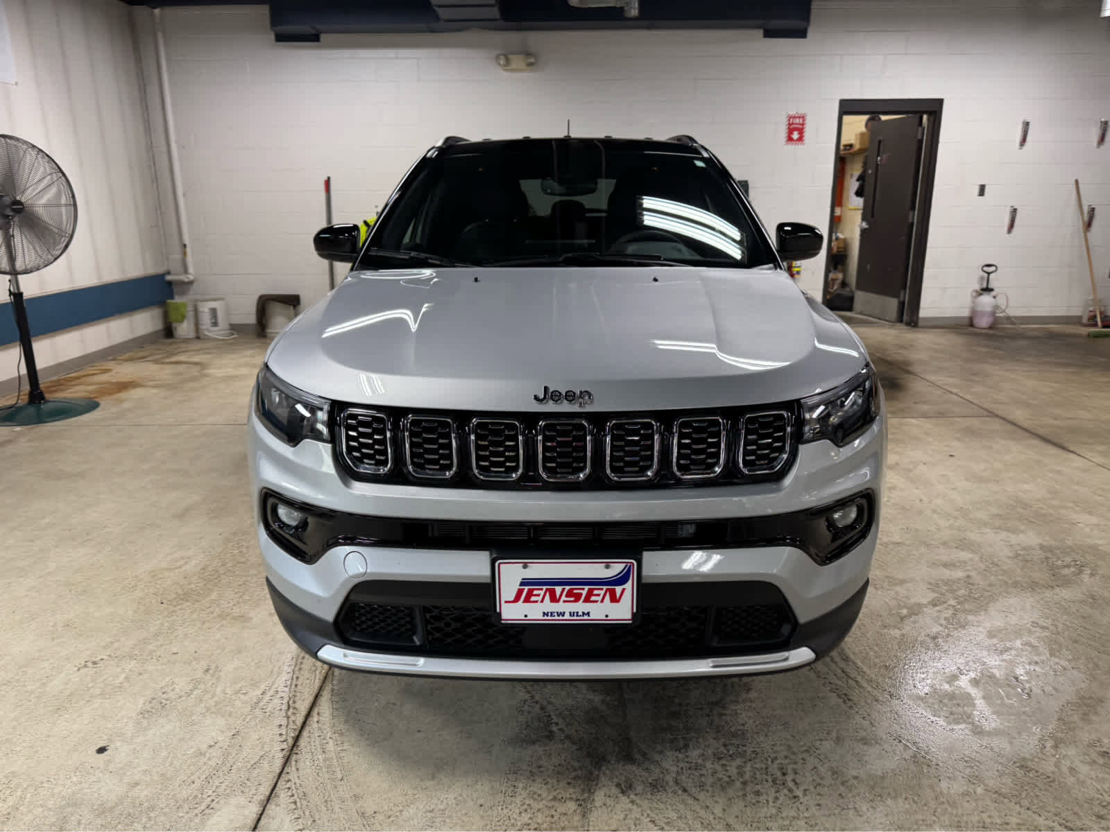 Used 2024 Jeep Compass Limited image 2