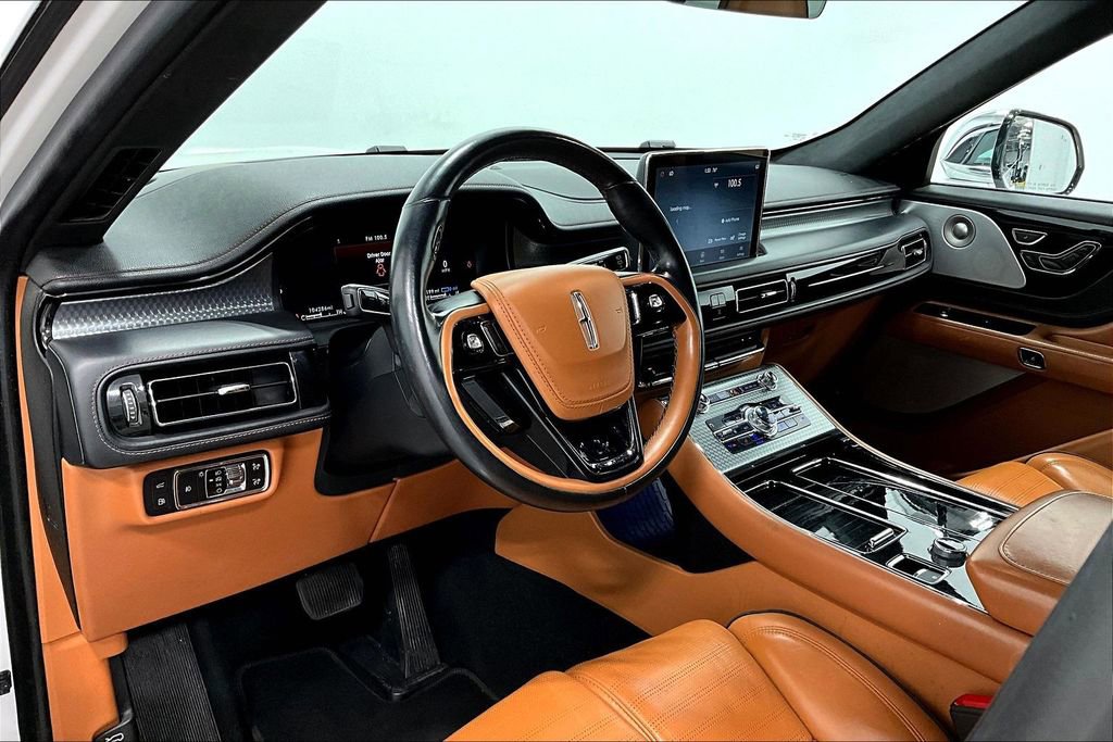 Used 2020 Lincoln Aviator Black Label Grand Touring w/ Class IV Trailer Tow Package image 16