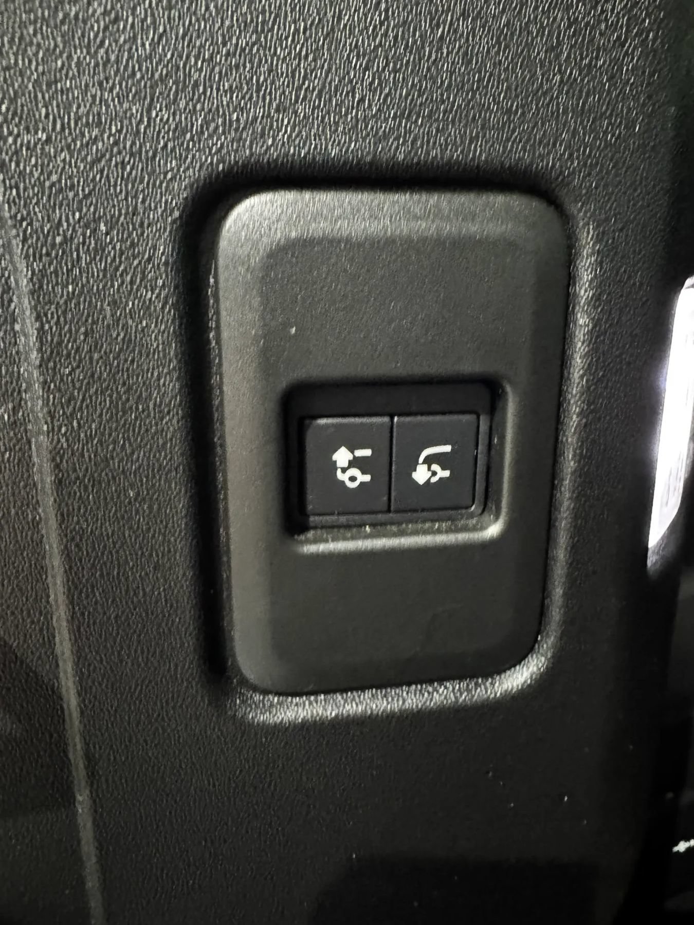 Used 2020 Land Rover Defender 110 HSE AWD/4WD image 50