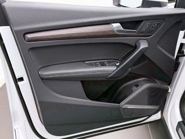 Certified 2023 Audi Q5 2.0T Premium Plus w/ Premium Plus Package AWD/4WD image 15