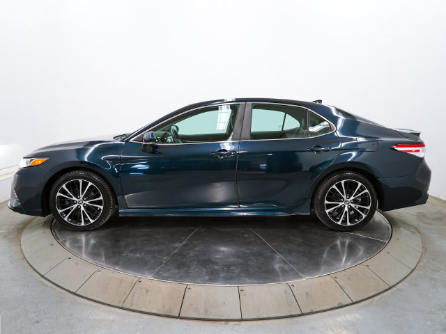 Used 2020 Toyota Camry SE w/ Convenience Package FWD image 7