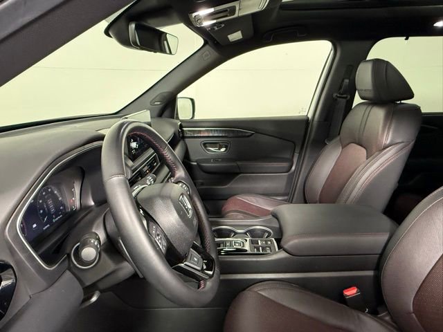 Used 2025 Honda Pilot Black Edition image 25